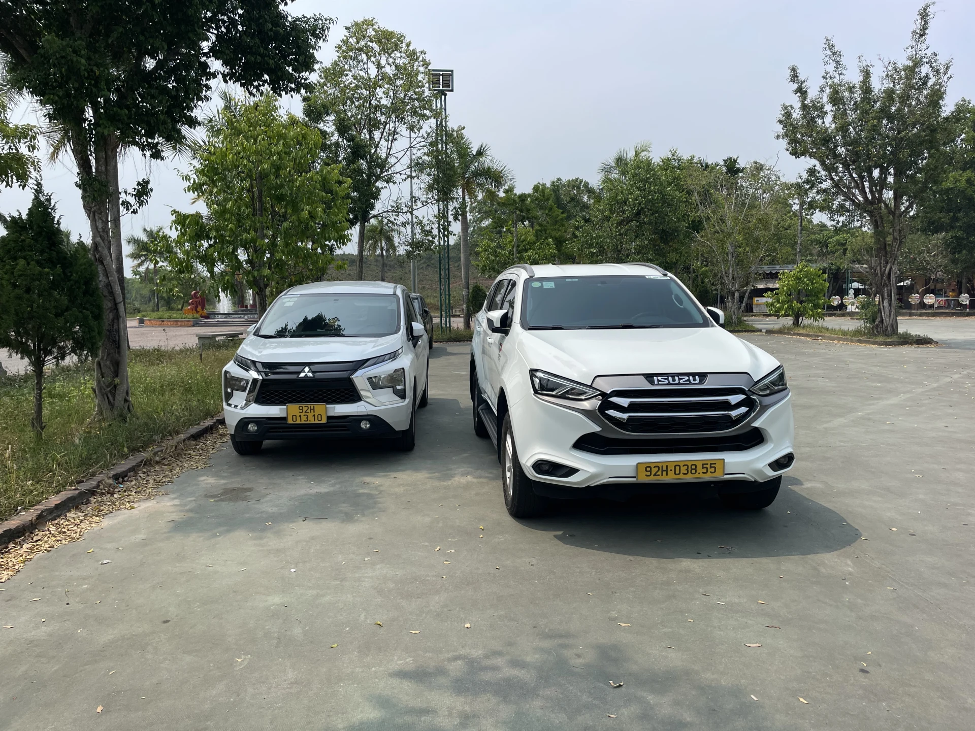 Tour Ngắm Cảnh Đèo Hải Vân - Huế - 92H-038.55 • SUV 7 Chỗ