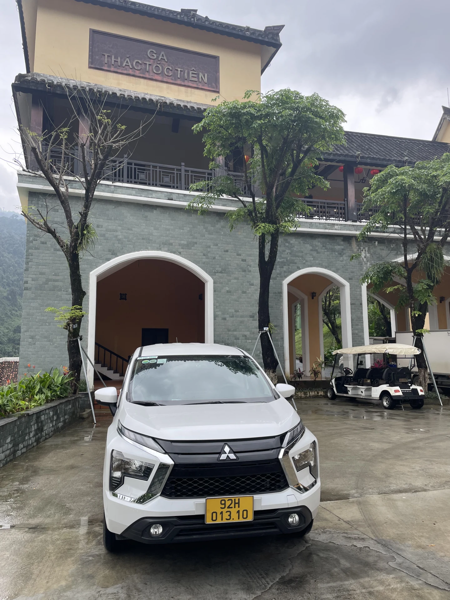 Xe 7 Chỗ SUV Mitsubishi Xpander 2024 - Ga Cáp Treo Thác Tóc Tiên - Bà Nà Hills