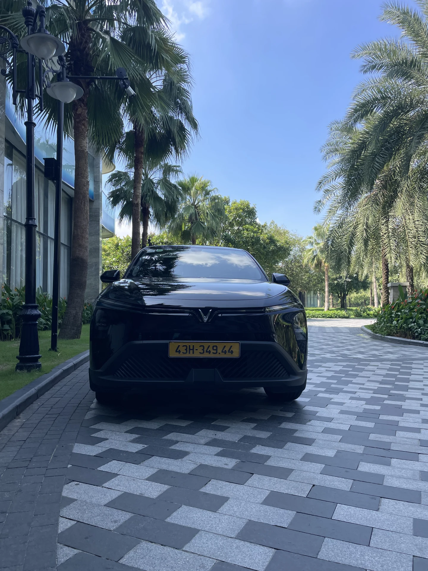 Xe Điện 7 Chỗ LIMO GREEN VIP Đẳng Cấp - Sảnh đón khu nghỉ dưỡng